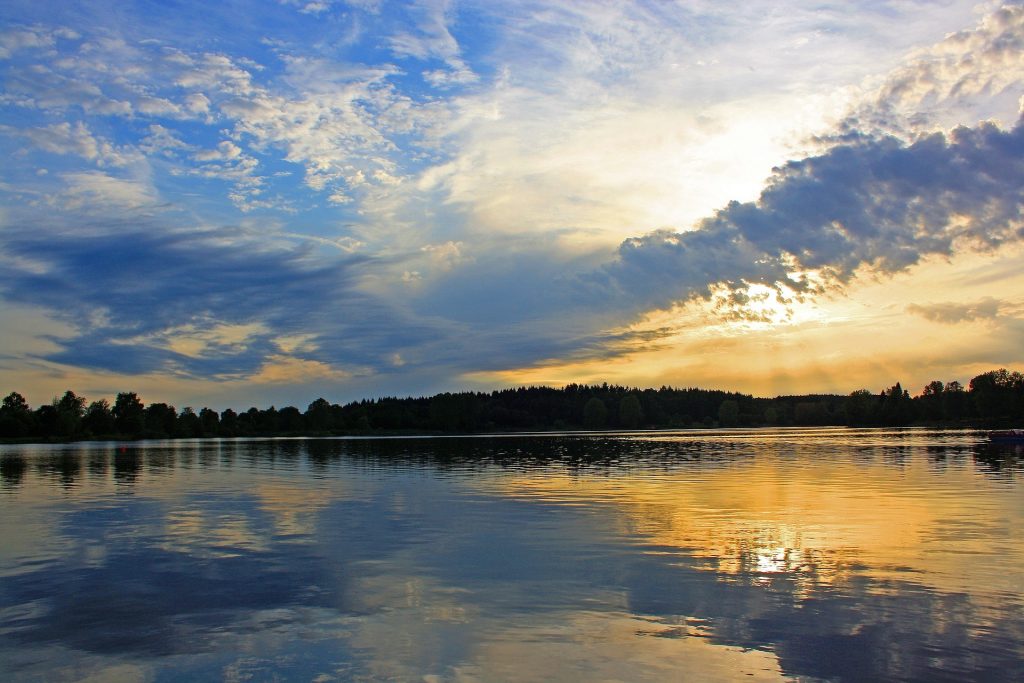 reflection-gc452cd407_1920