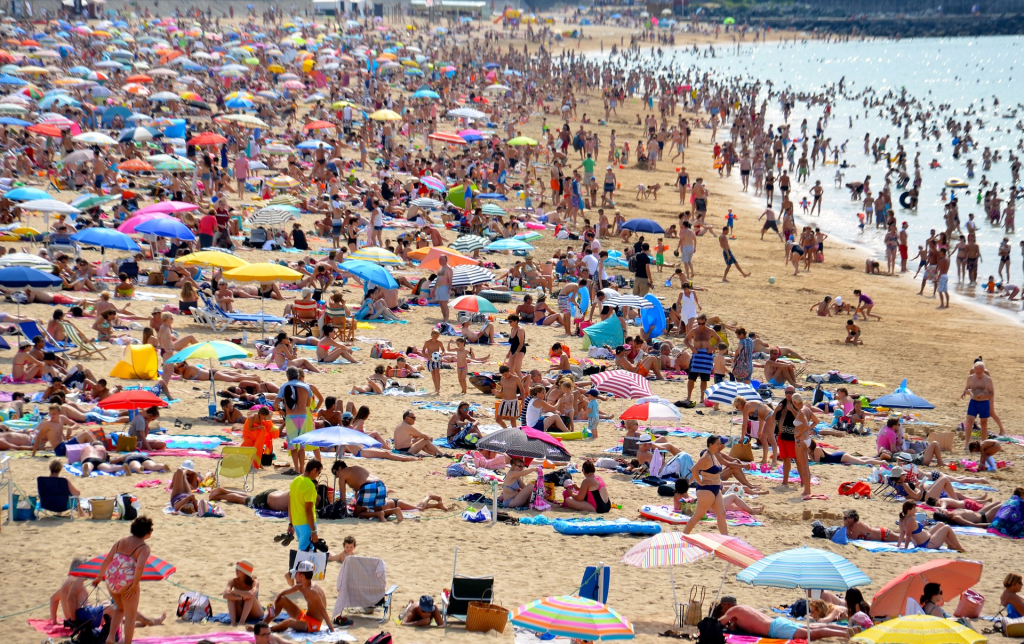 Menschenmenge am Strand